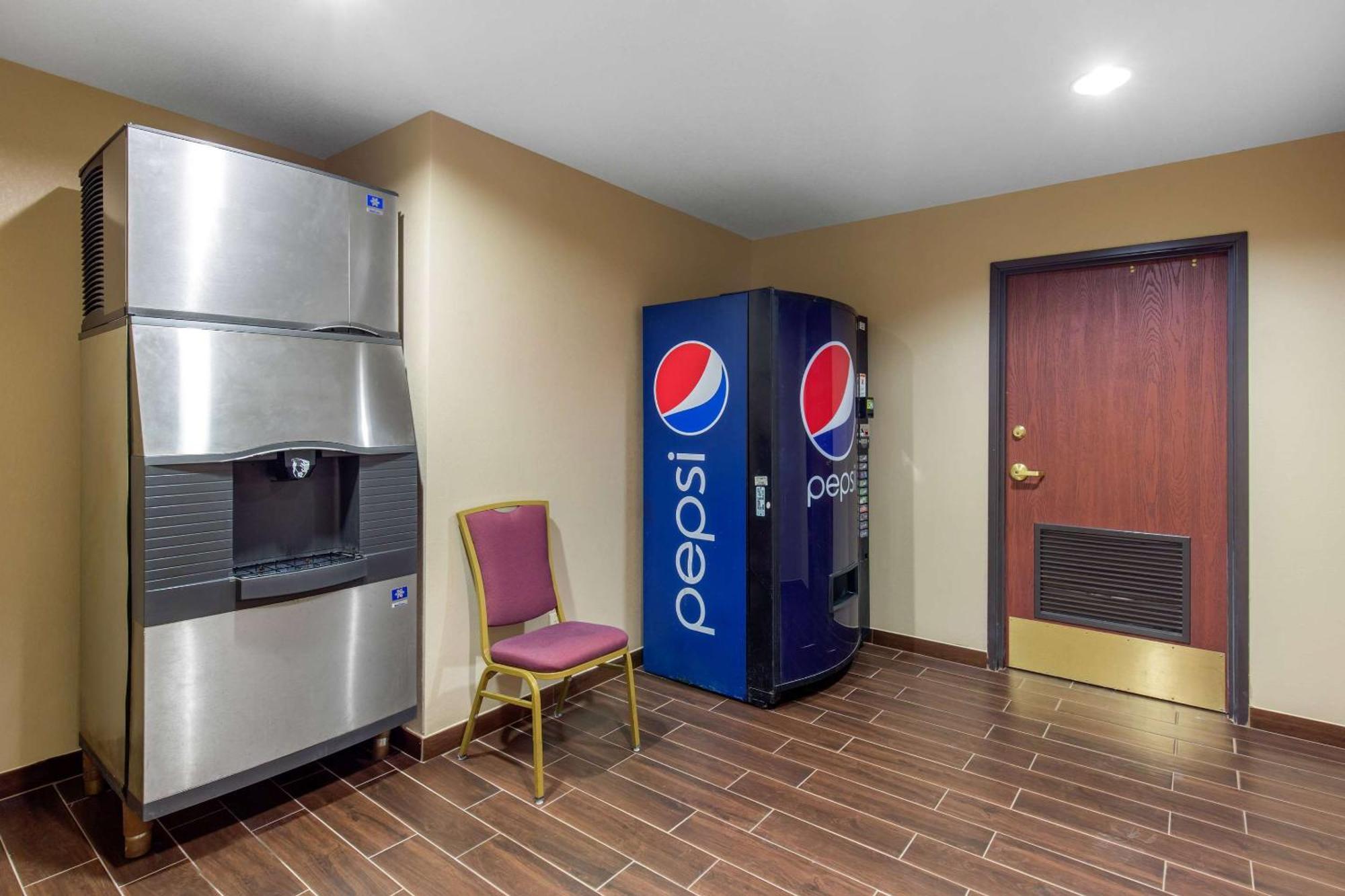 Comfort Suites Seaford Bagian luar foto