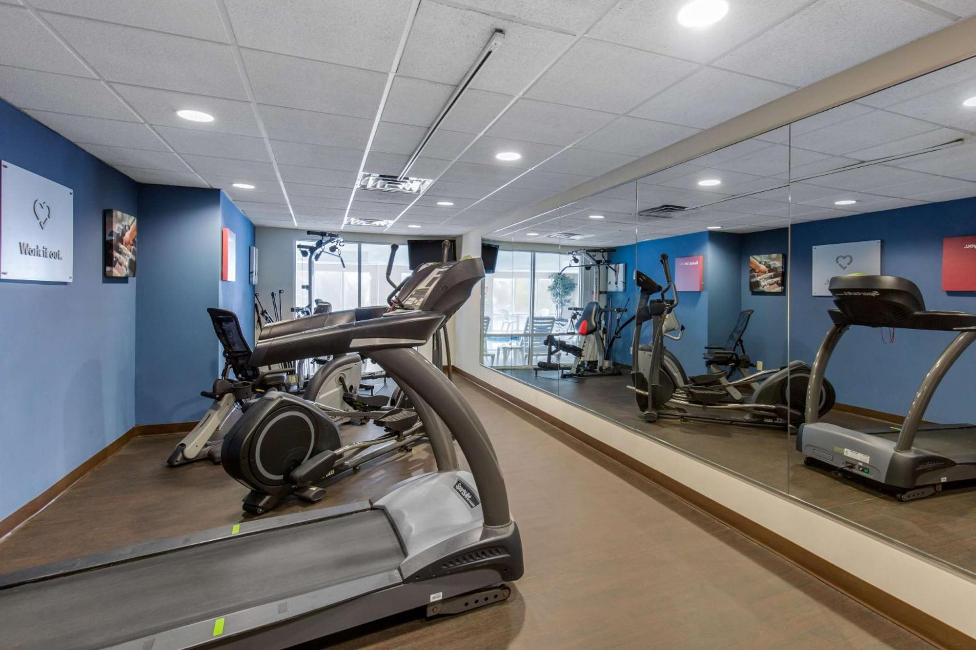 Comfort Suites Seaford Bagian luar foto