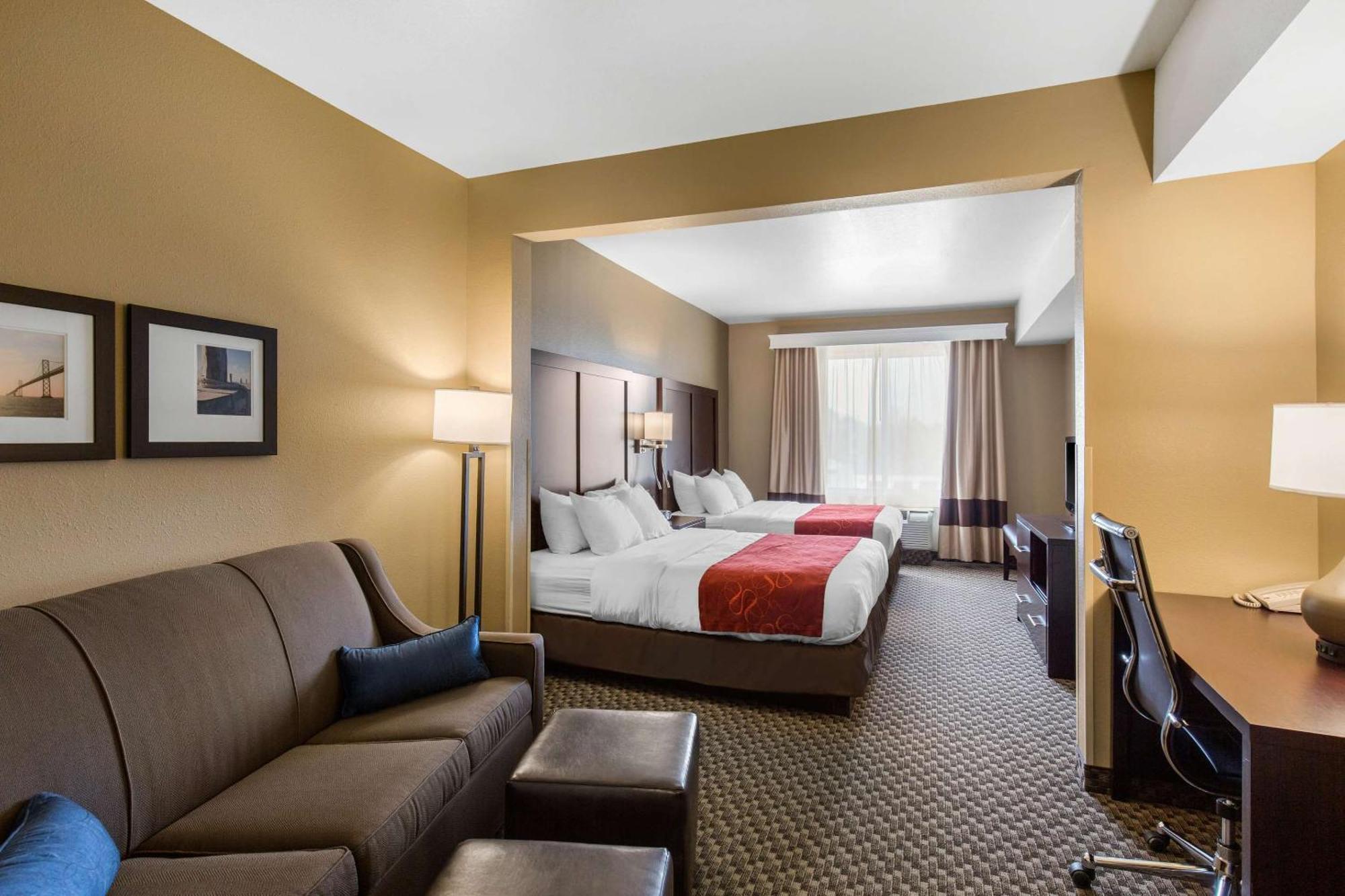 Comfort Suites Seaford Bagian luar foto