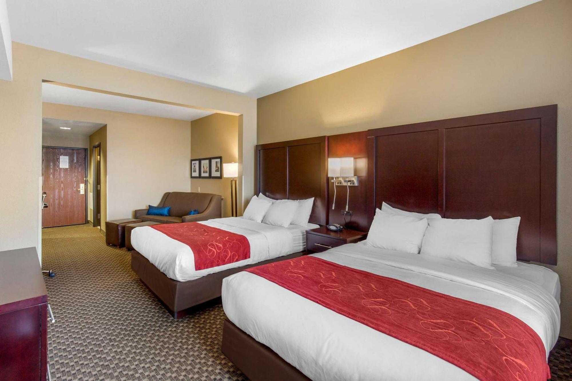 Comfort Suites Seaford Bagian luar foto